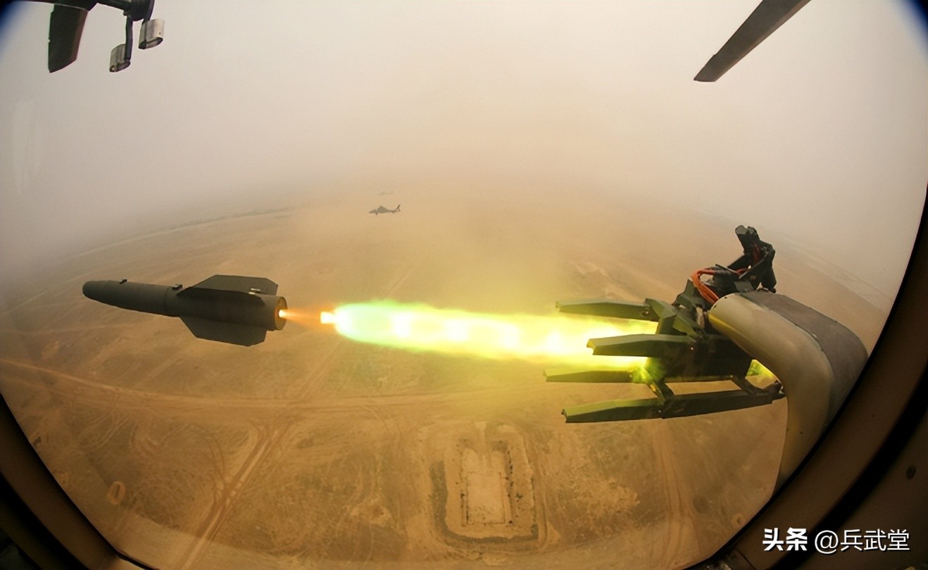 AKD10 appeared on the domestic amphibious assault ship?Or prepare for ...
