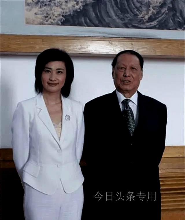 Wu Xiaoli revealed the secret of her happy life with her 25-year-old ...