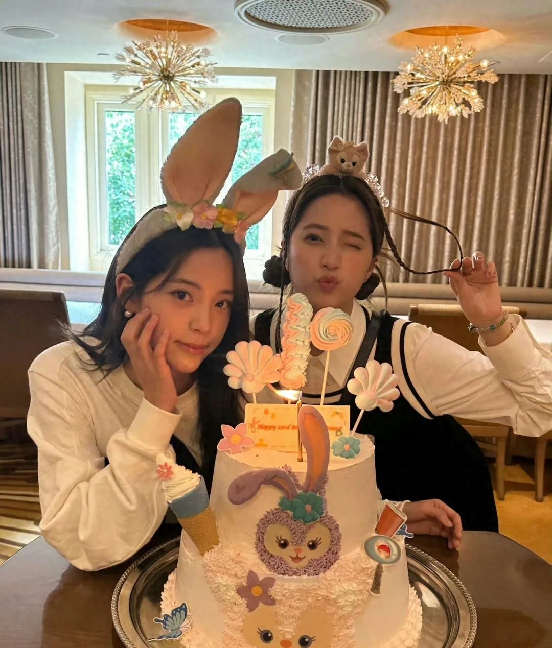 Luo Zhixiang's ex? Zhang Jiani becomes Big S? Ouyang Nana was blood ...