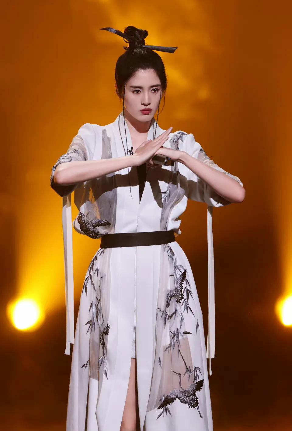 "Sisters Who Make Waves 2023" resurrection stage show, Wang Xiaomin is ...