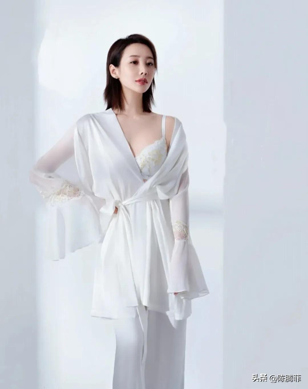 Li Chun's stunning photo shoot, a pure and lustful beauty! - iMedia