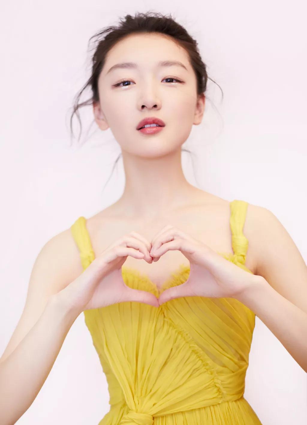 Zhou Dongyus Beautiful Photo Inews