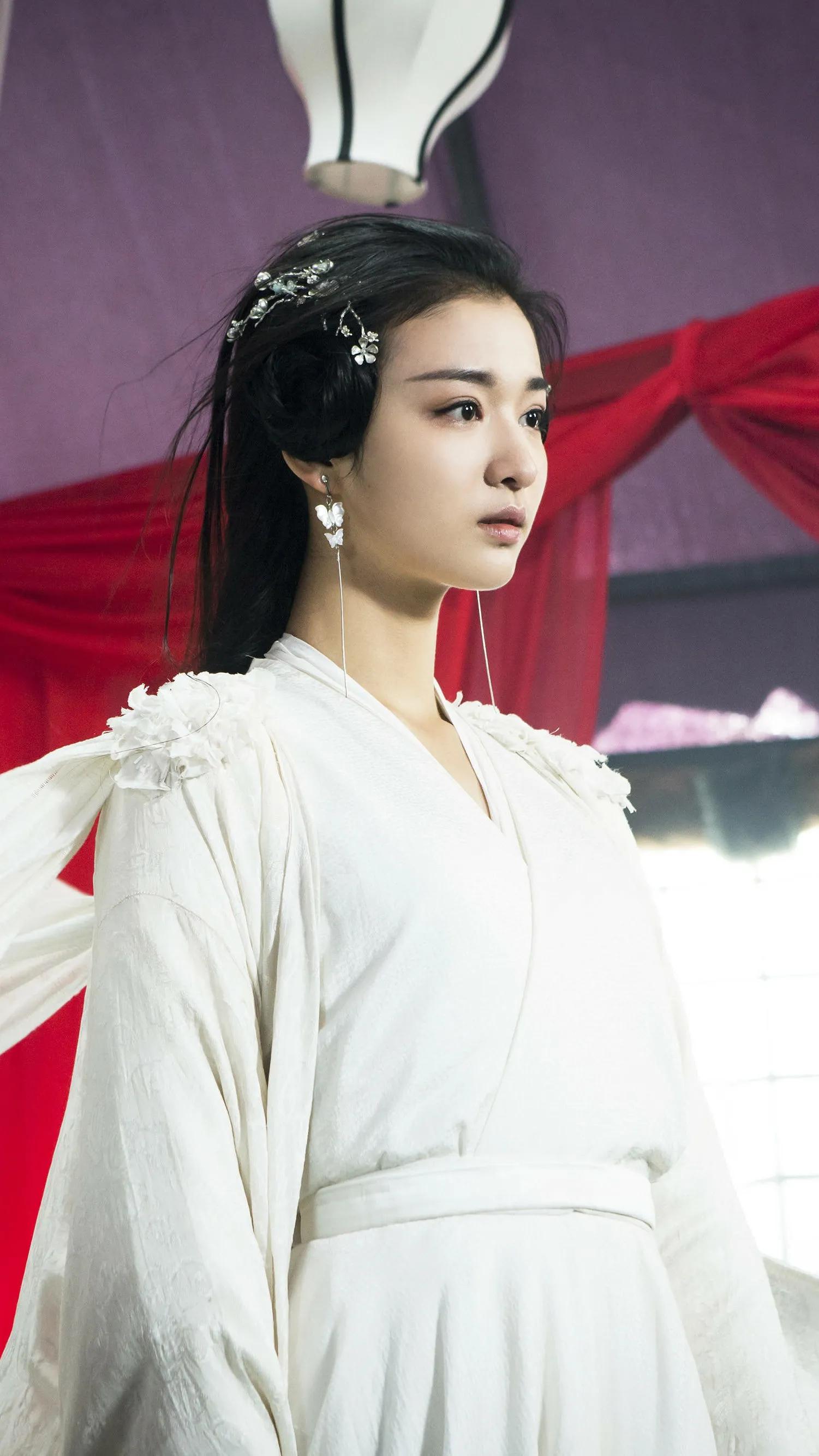 Whether Wang Churan is considered a top beauty can be known by looking ...