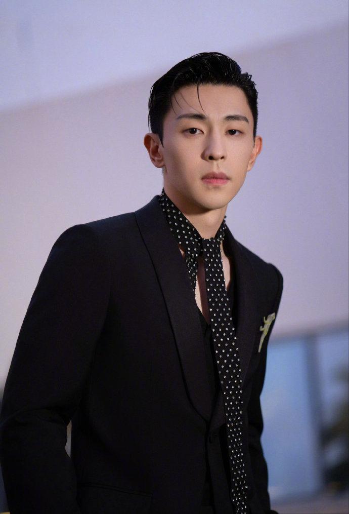 Deng Lun Was Fined 106 Million For Tax Evasion He Sent An Apology Letter And The Endorsement