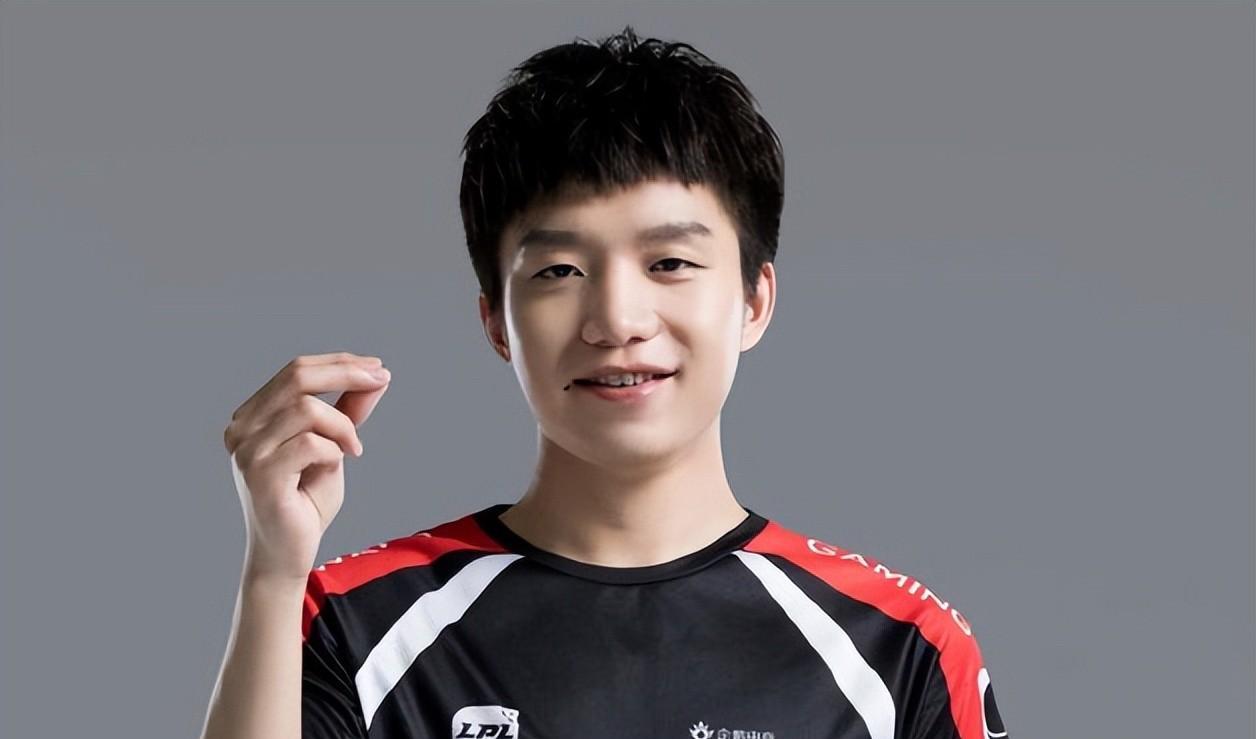 There are too many game elements, the second game between EDG and DRX