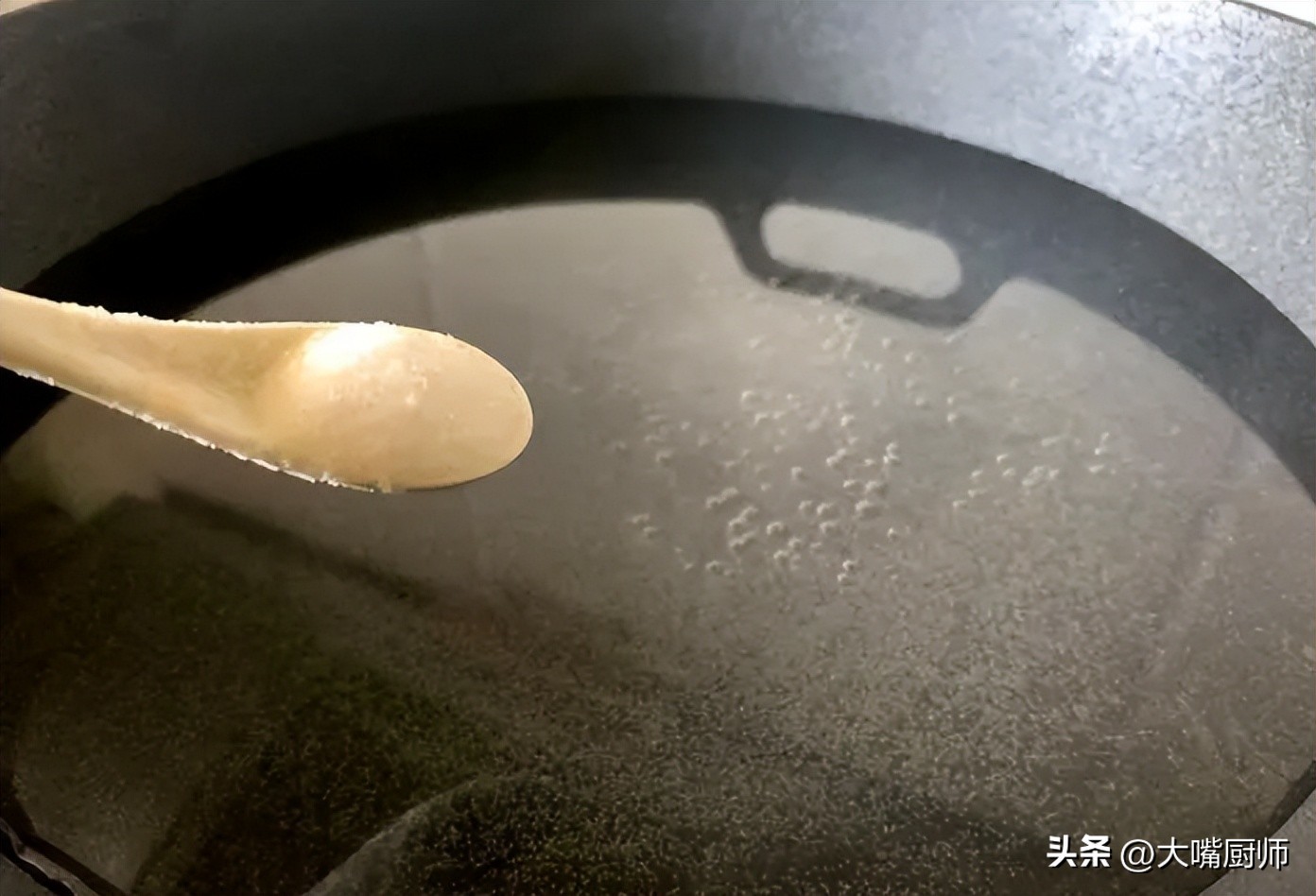 When cooking frozen dumplings, remember not to put them directly into