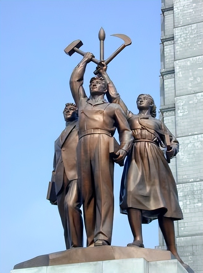 Across the river brings you a different view of North KoreaCultural