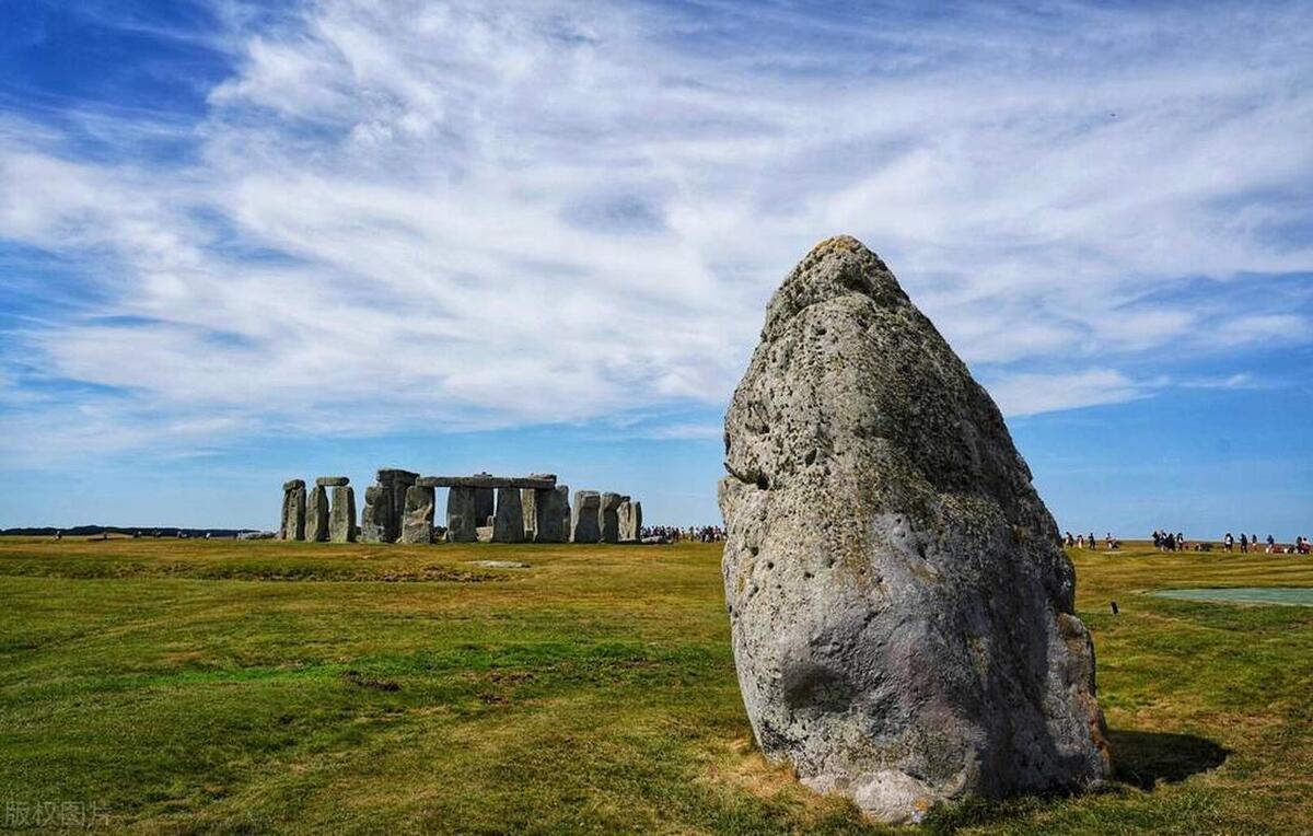 The Mysterious Origin of the Famous Stonehenge - iMedia
