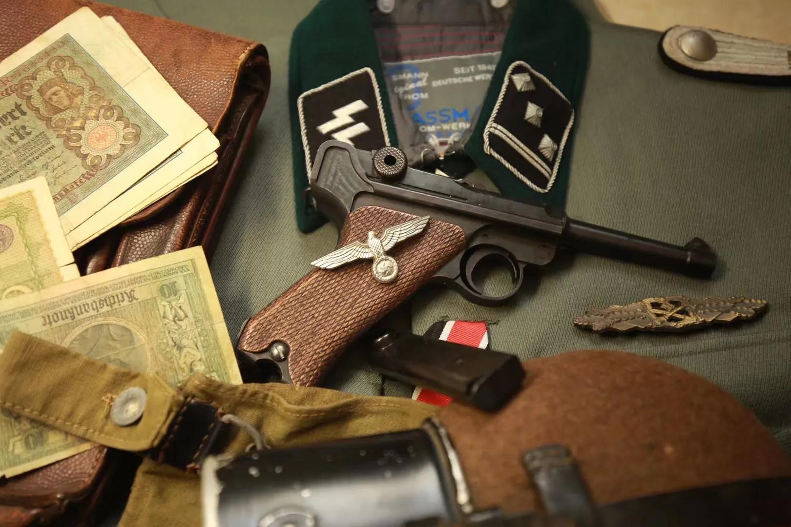pistol-noble-german-ruger-p08-inews