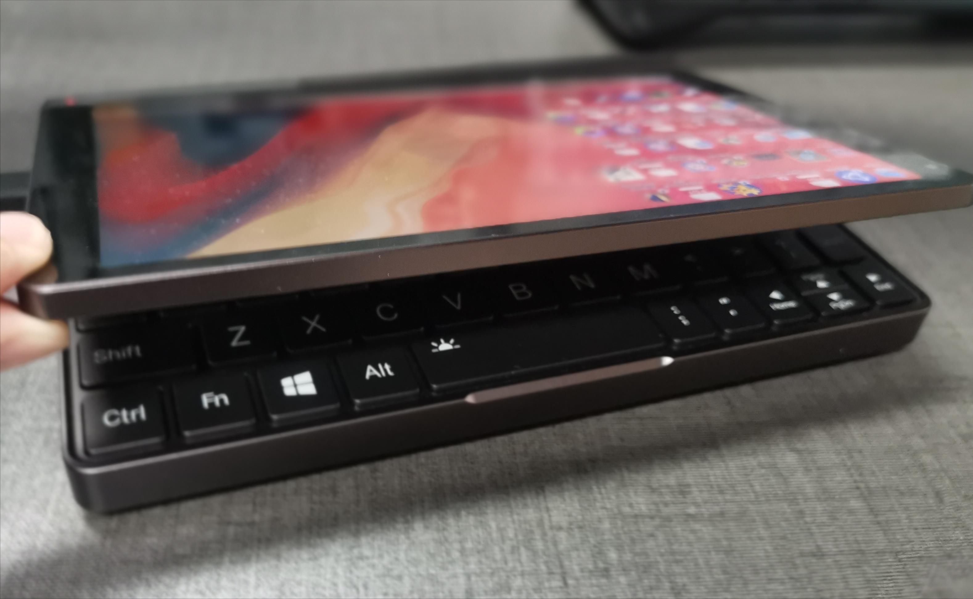 This is the best portable computer I have ever seen. Master Lu has