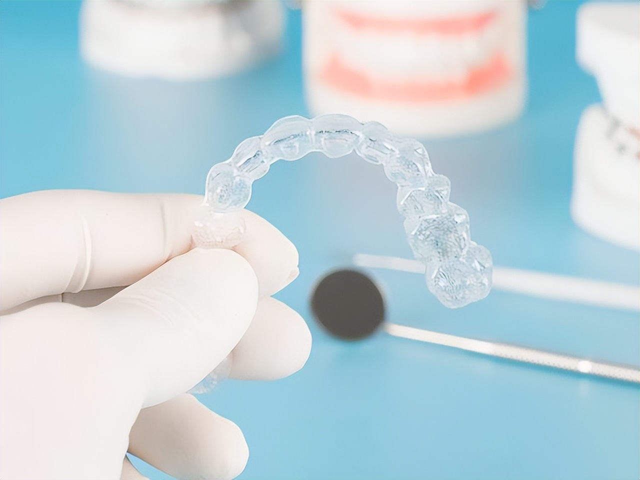 How much does orthodontic treatment affect a person's appearance? iNEWS