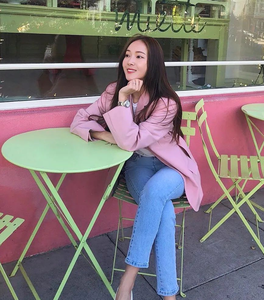 Pink looks good, regardless of age iNEWS