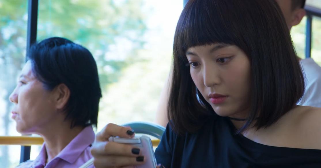 Beginning: Why didn't Wang Mengmeng get off the bus earlier?She lost ...