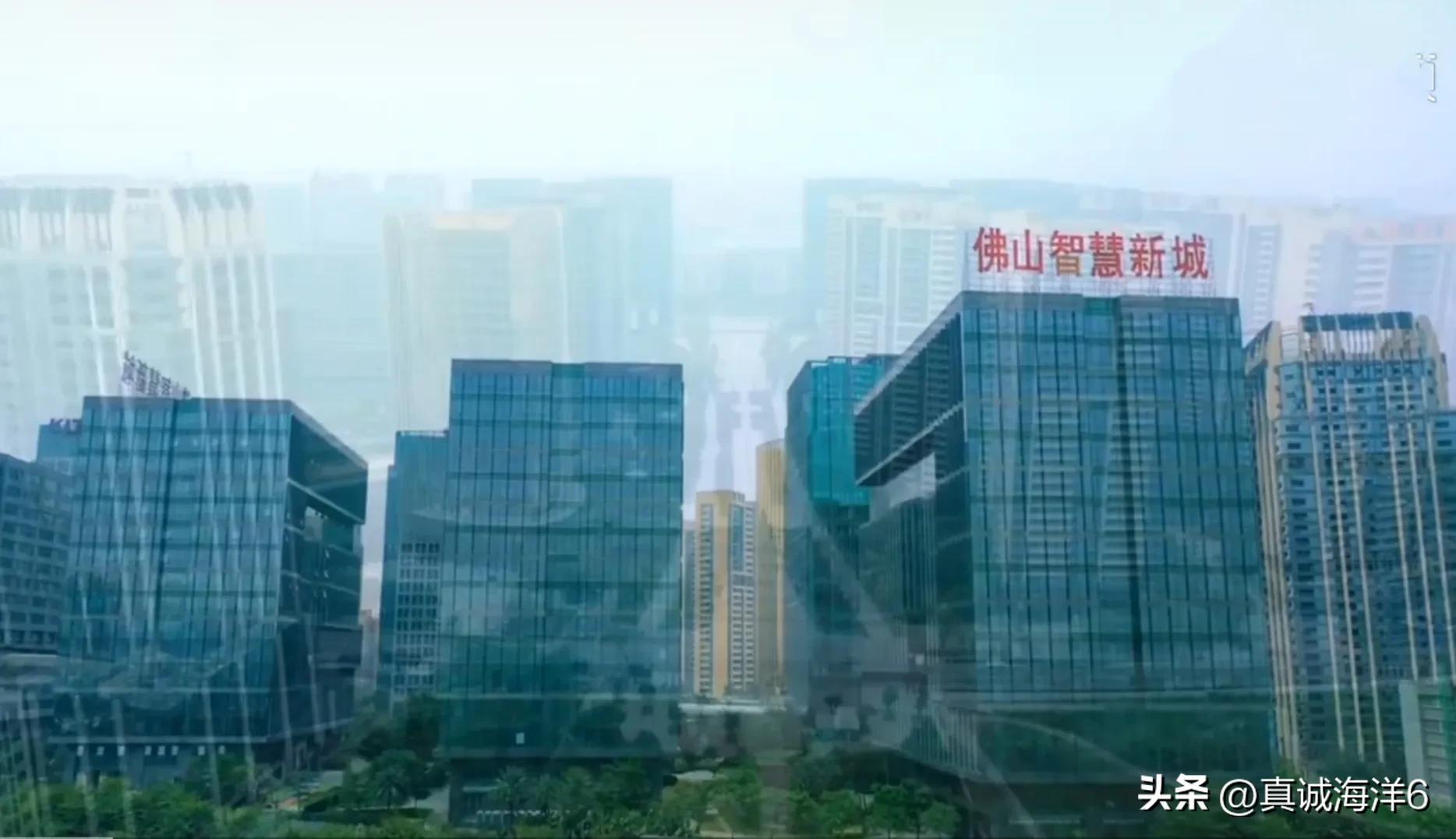 Why are the airports in the economically strong cities of the Pearl