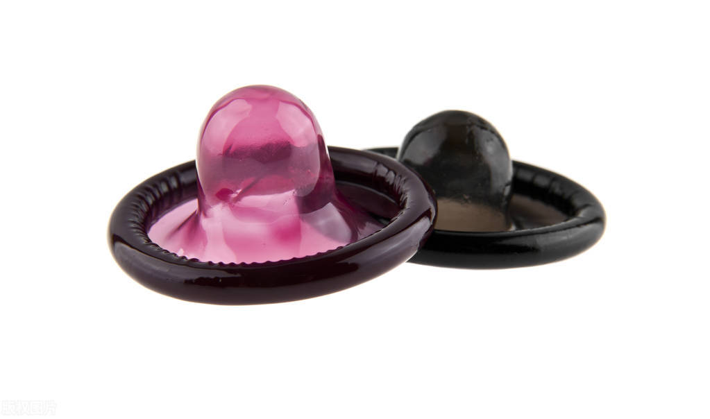 What is the "oil" on condoms?Can I eat it? iNEWS