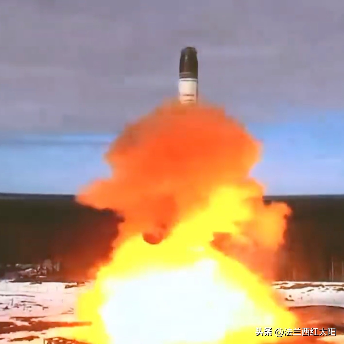 Russian RSM-54 ballistic missile - iNEWS