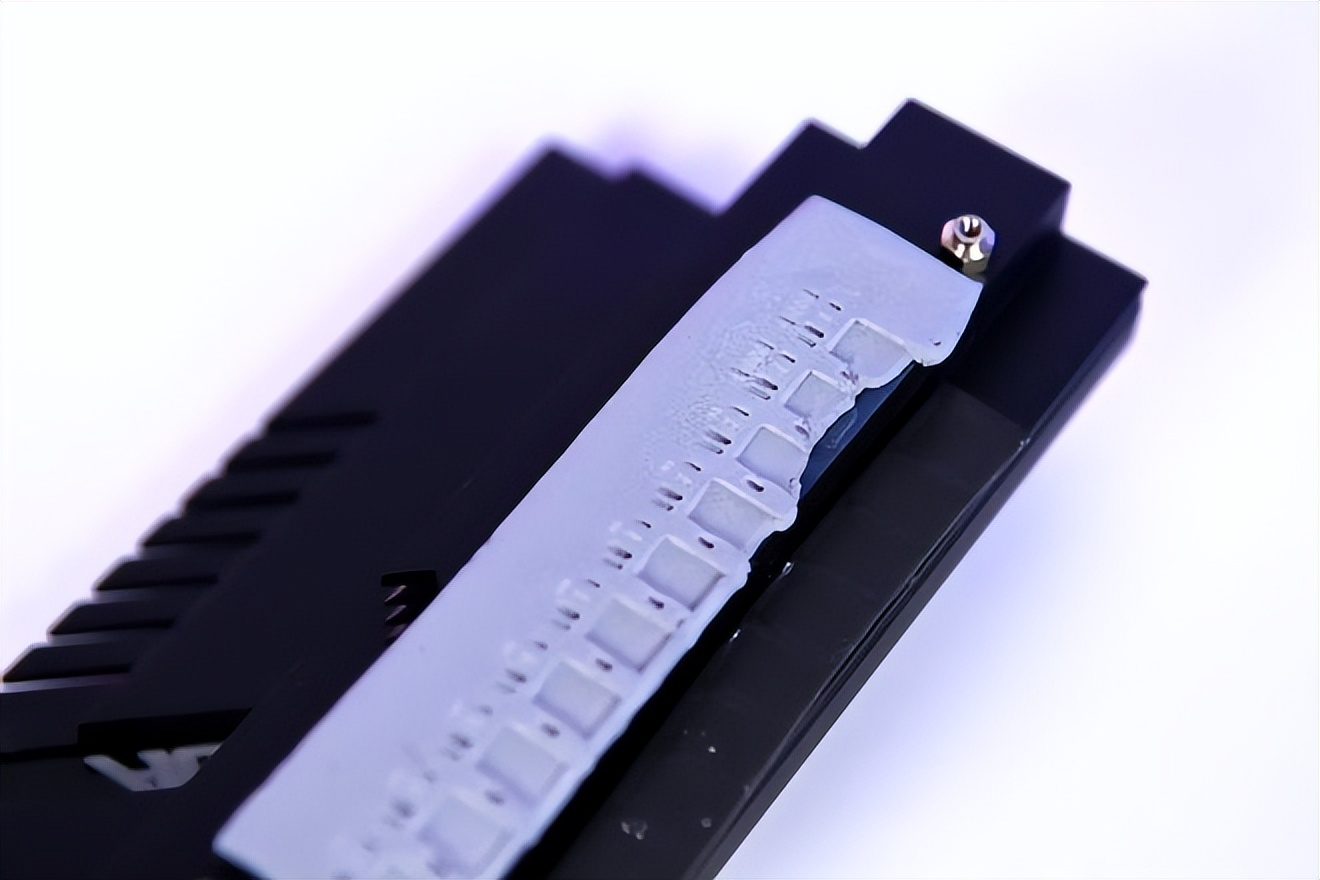 Done in a few simple steps!Z690 flashes BIOS to light up i9 13900K iNEWS