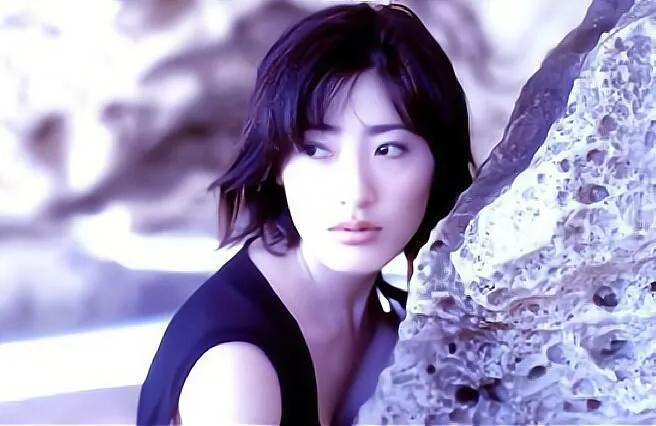 Mainland actress - Yang Simin - iNEWS