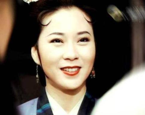 “Huang Rong” Wei Qiuhua turns out to be a star-studded 65th birthday