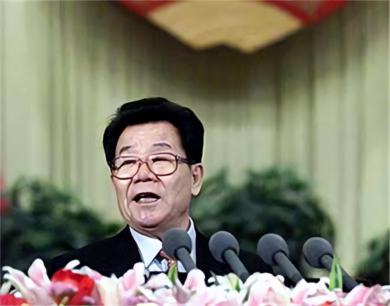 Will Hong Kong's political system be changed after its return? Li ...