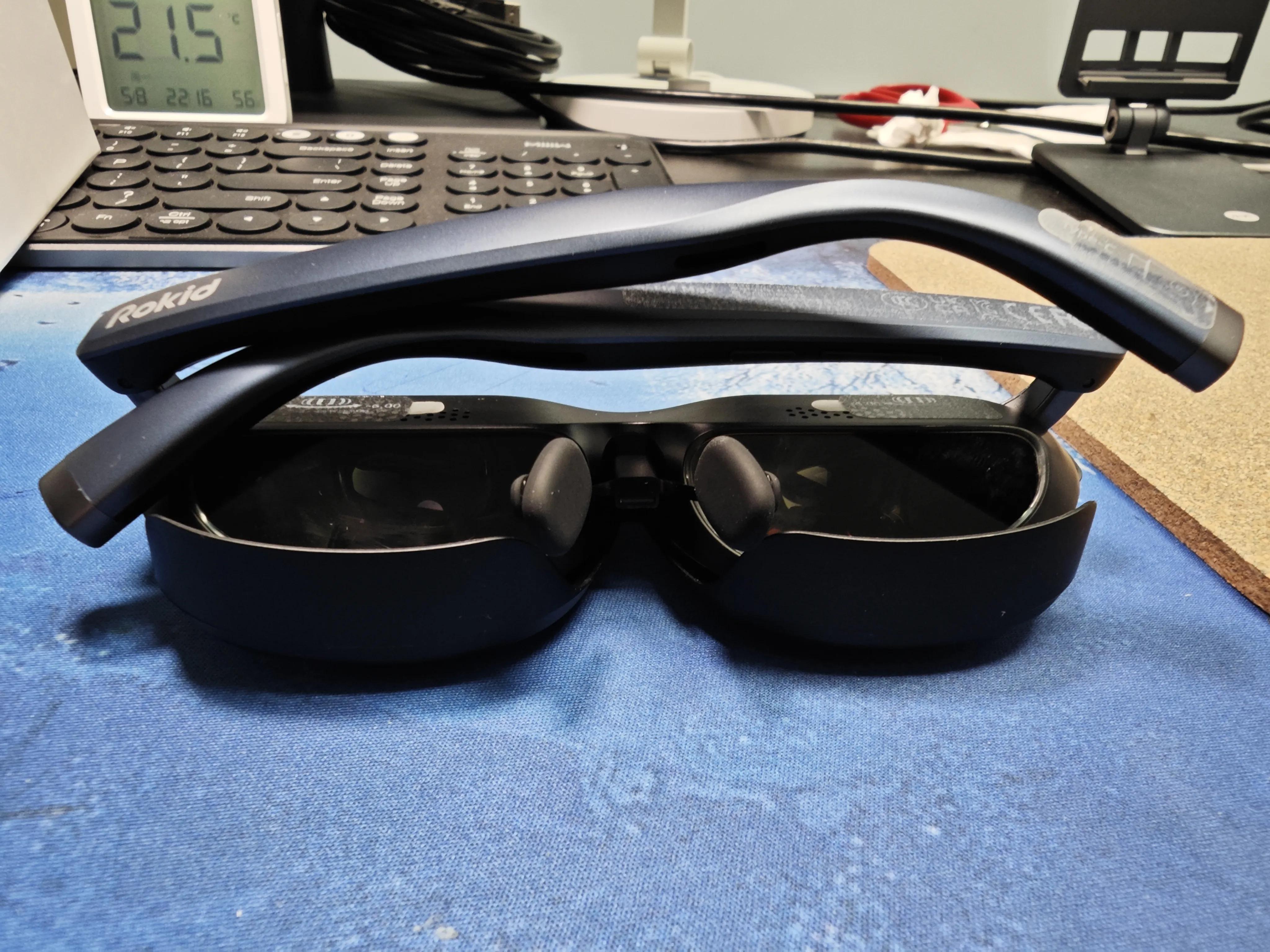 After light use of the AR glasses Rokid Max, there are a lot of slots ...