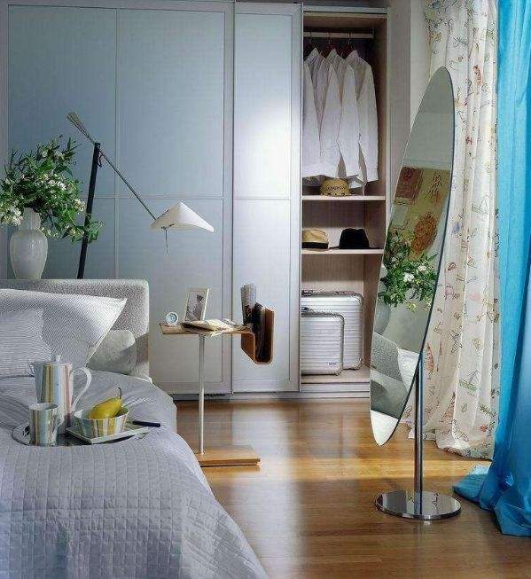 Why can't the mirror face the bed?In addition to mirrors, these items