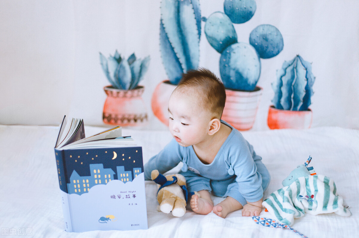 How to get an eight or nine month old baby to nod, stomp, and clap iNEWS