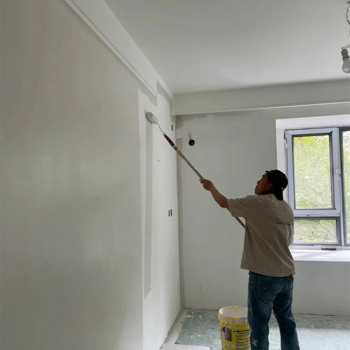 Latex paint spraying or brushing, how can I get a good texture if the