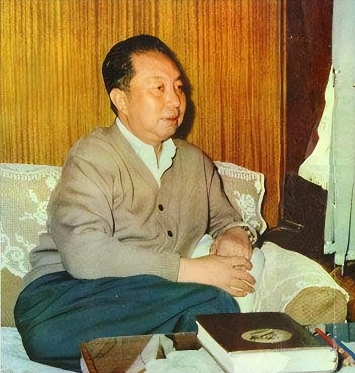 When Hua Guofeng inspected Nanjing in 1980, Xu Shiyou said that his ...