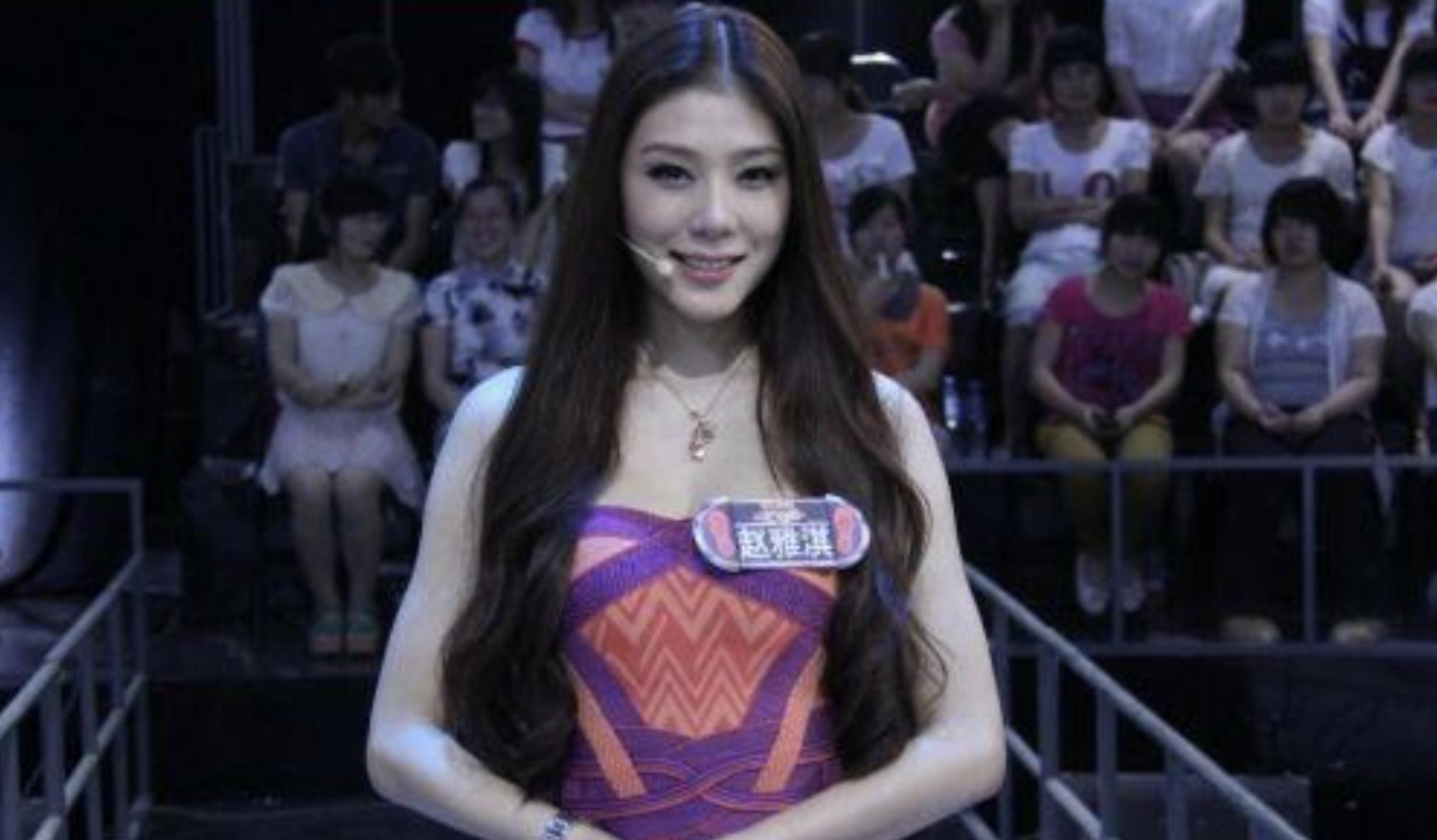 Elly Clutch: Lessons Learned From The Online Scandal - ytiy684