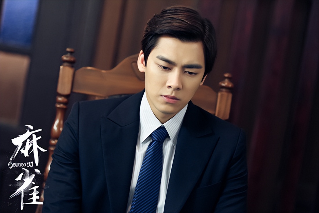 At first glance, Li Yifeng's parents are a scholarly family, and they ...