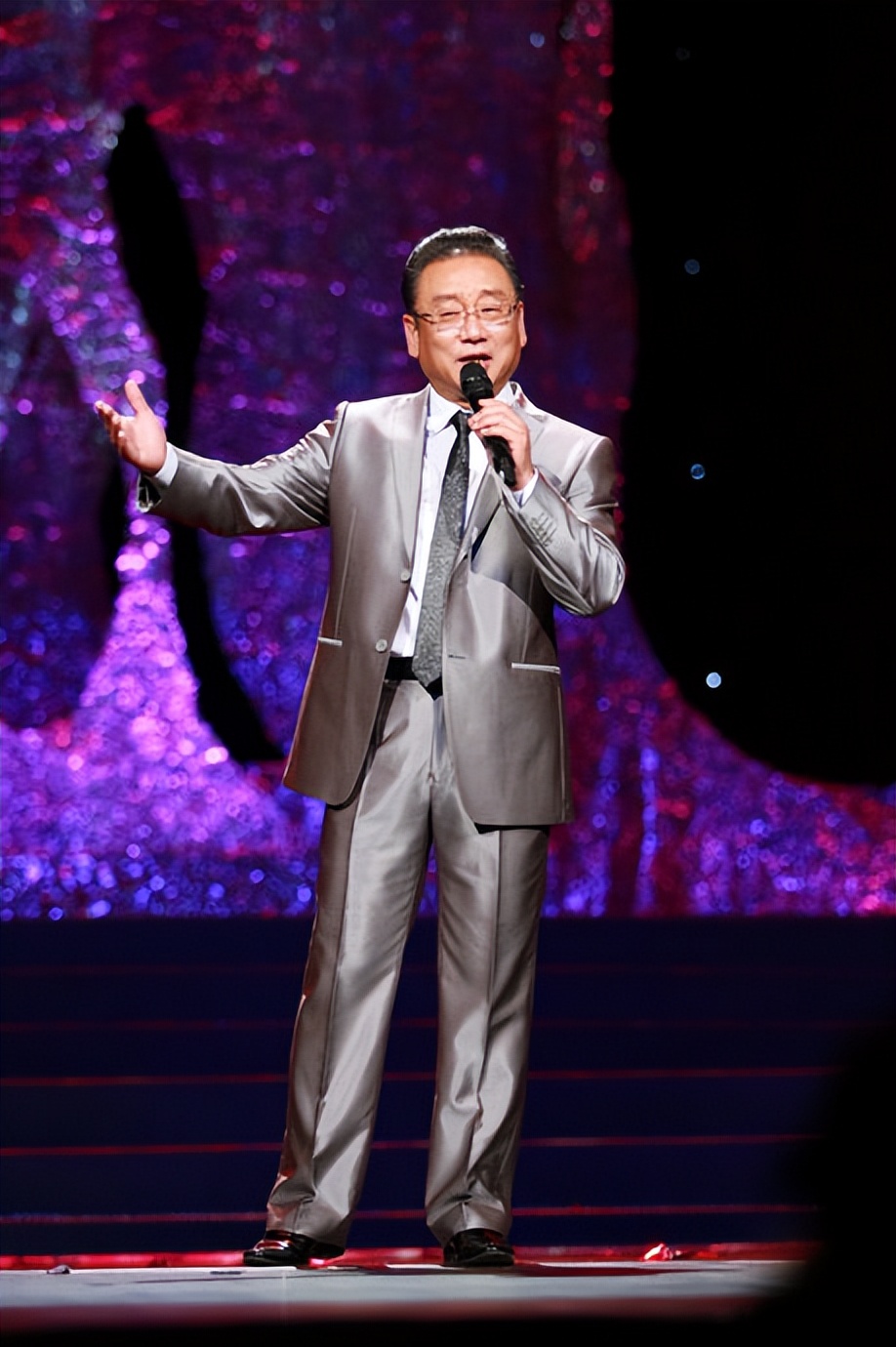 Jiang Dawei once again refuted the rumors of immigration, but at the ...