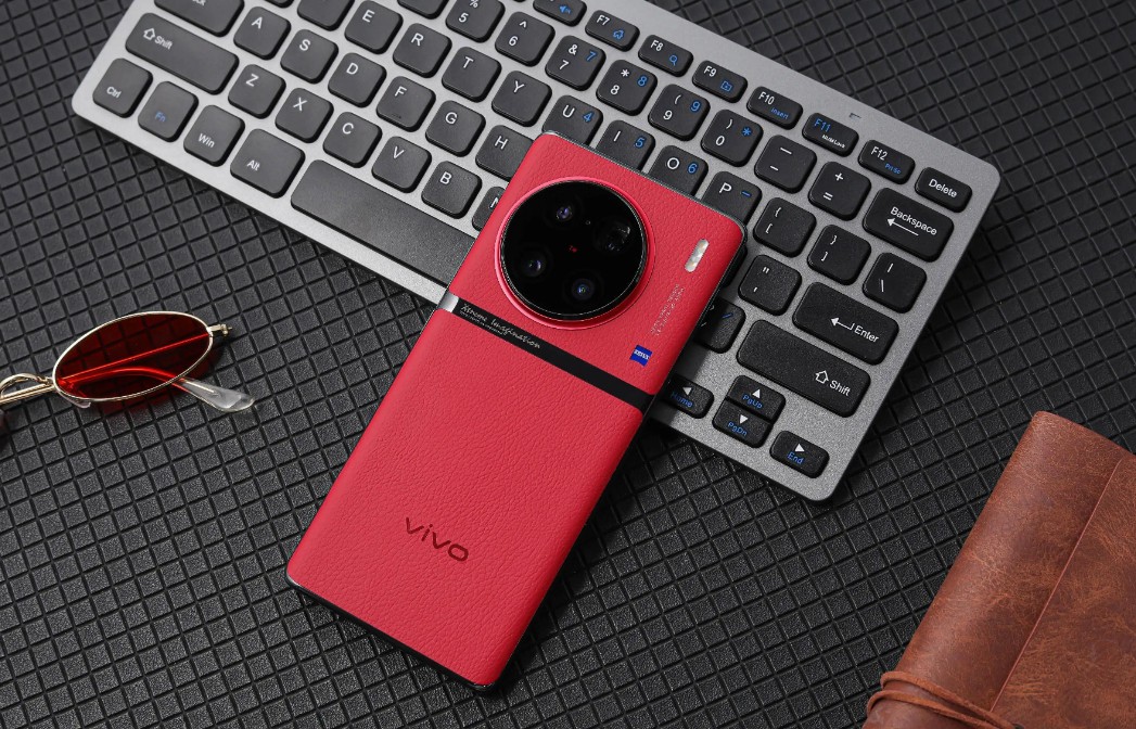 Choose a vivo mobile phone, which of these 4 representative models at