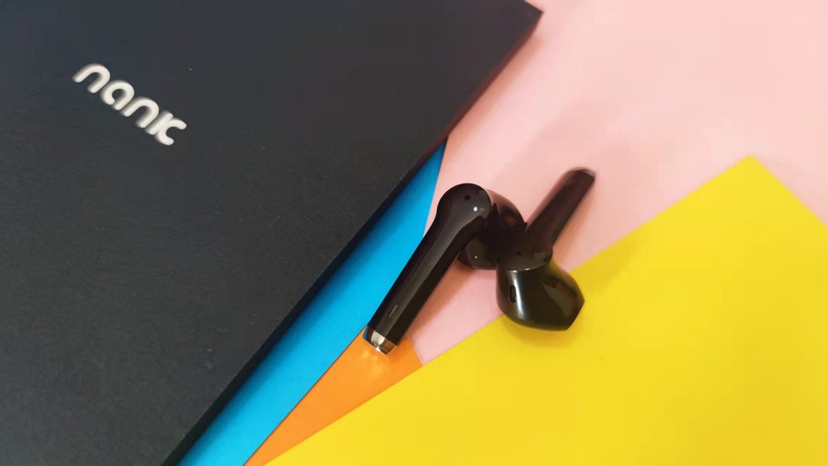 Visible excellence, true wireless noisecancelling headphones South