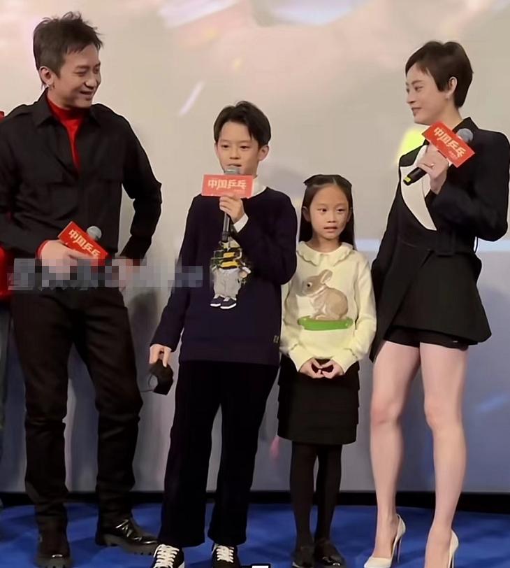 The children of Deng Chao's new play came to support the premiere. The ...