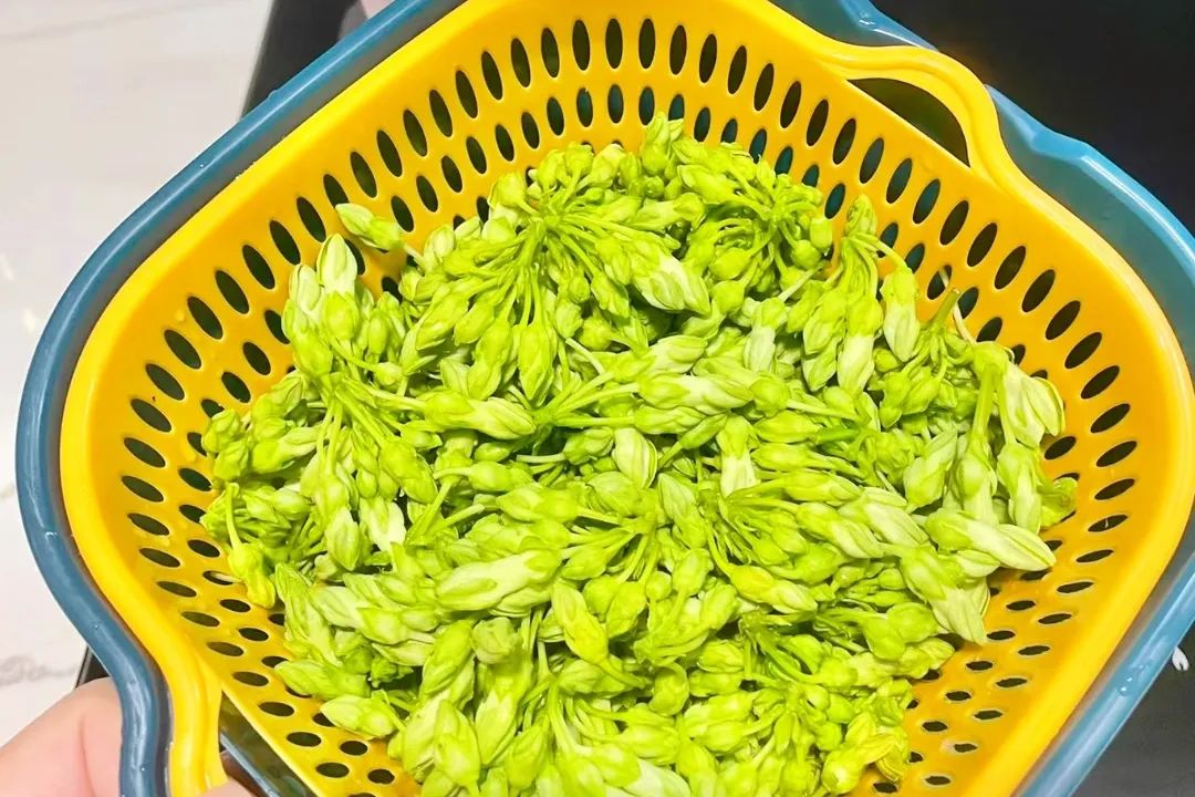 During the dog days, eggs and it are the perfect match, laxative and