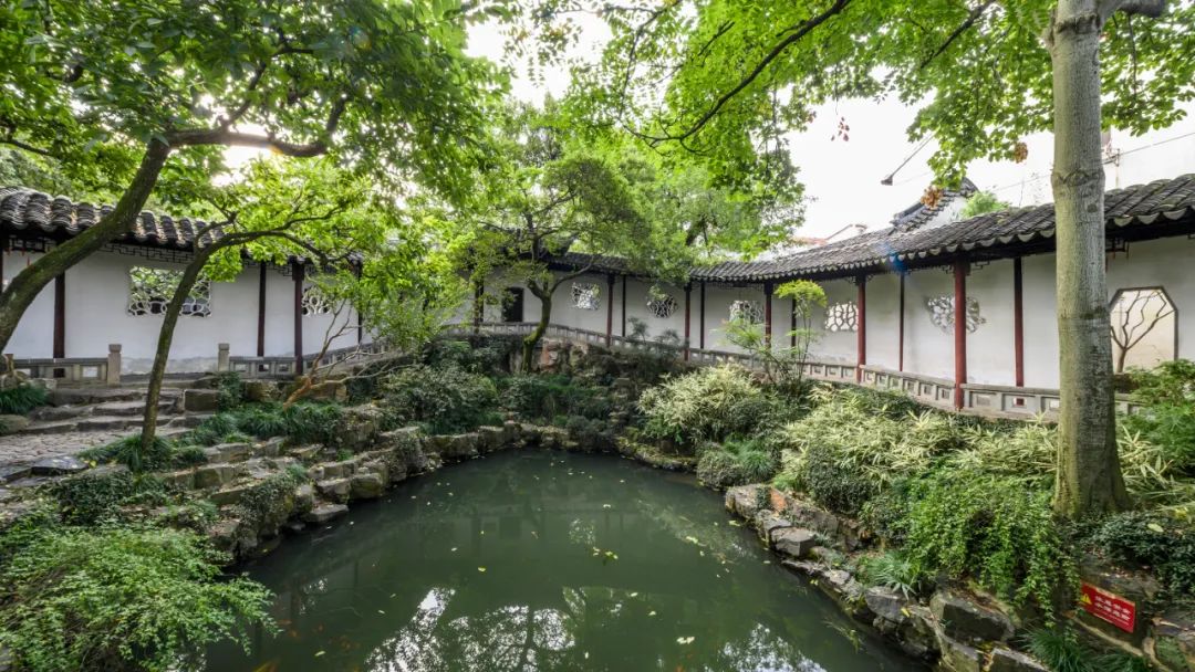 Suzhou gardens are just a short distance away iNEWS