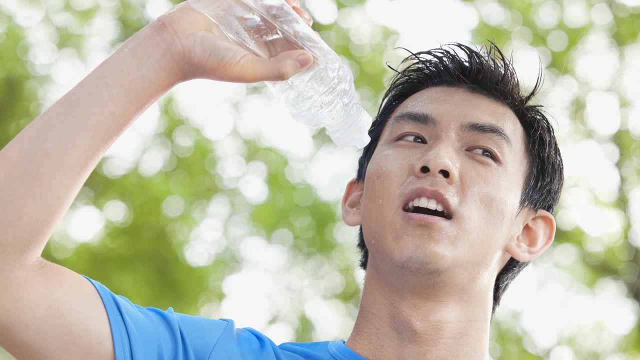 Who is healthier, sweating a lot or not sweating? Can sweating a lot