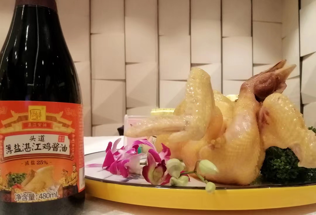 The new condiment developed by Master Li Fayi was very popular at the