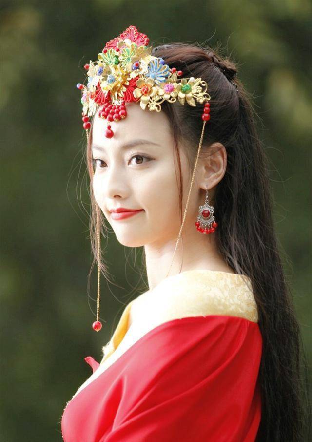 Entertainment highlights: Sun Li, Bai Lu, Yang Ying, Liu Xueyi, Xu Kai ...