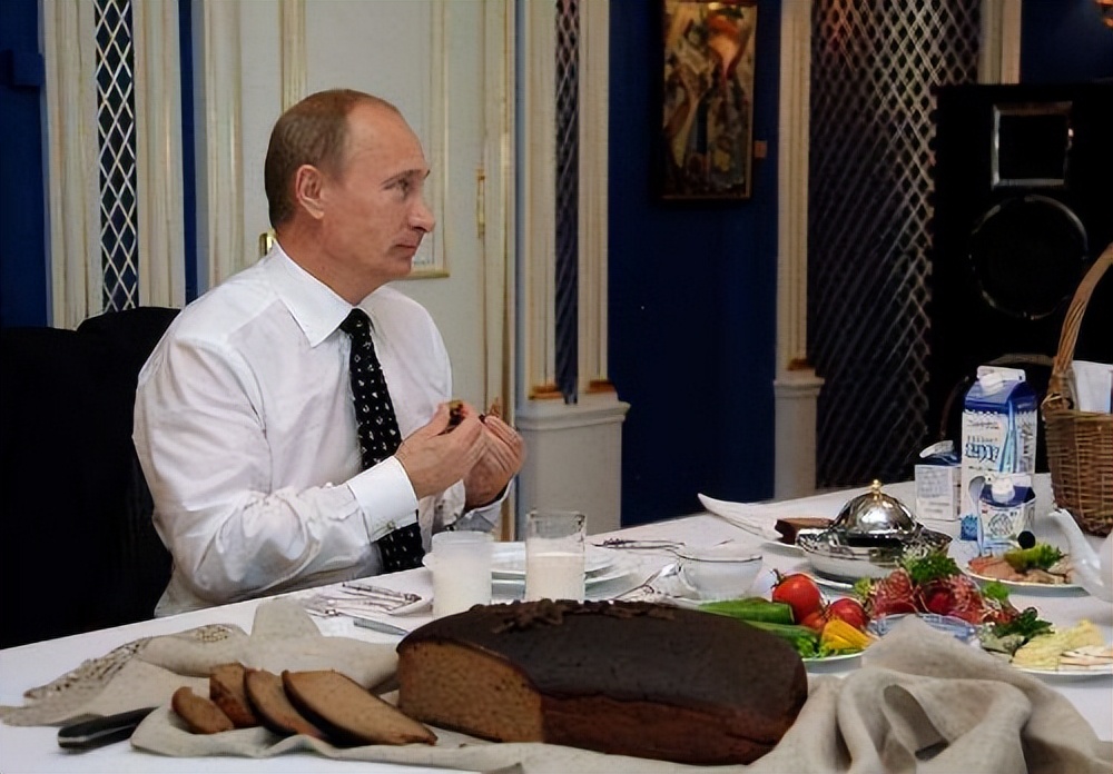 Putin is over 70 years old and is as strong as a bear. What does he ...