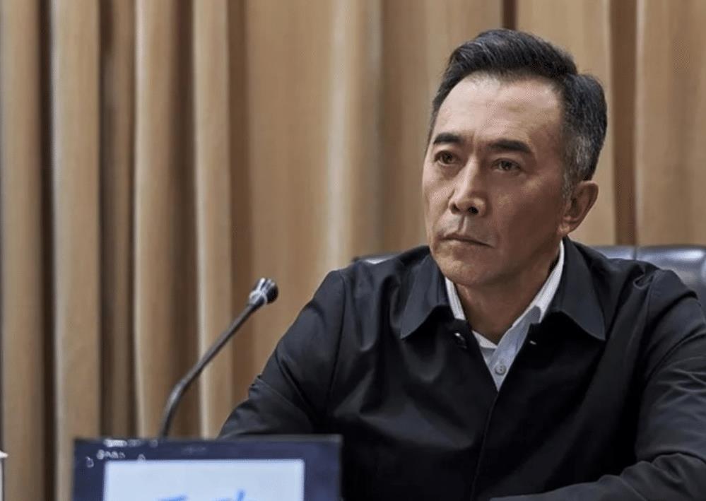 Is it true that actor Zheng Xiaoning loves Sarina? - iNEWS