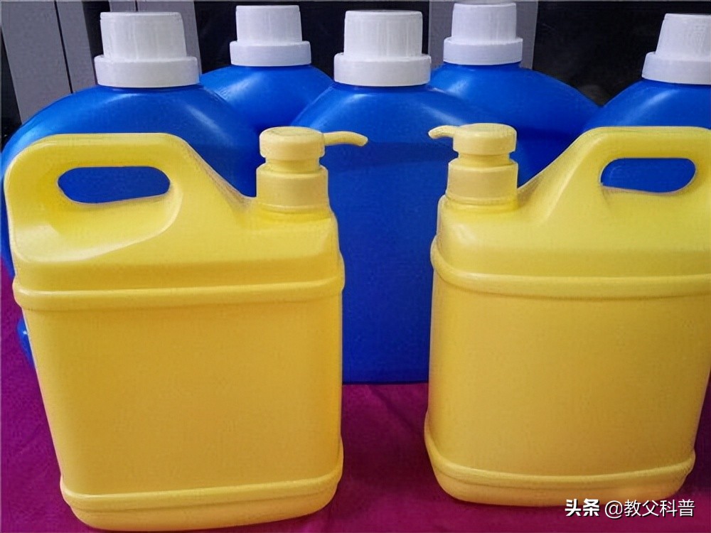 Why are glass bottles more harmful than plastic bottles?Look at its