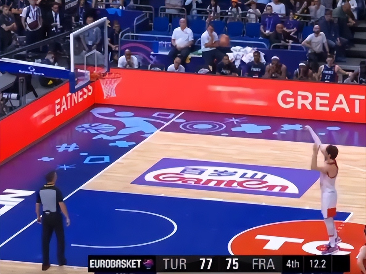 Lost both free throws + missed touchline balls + lost key rebounds!3 fatal mistakes in 12