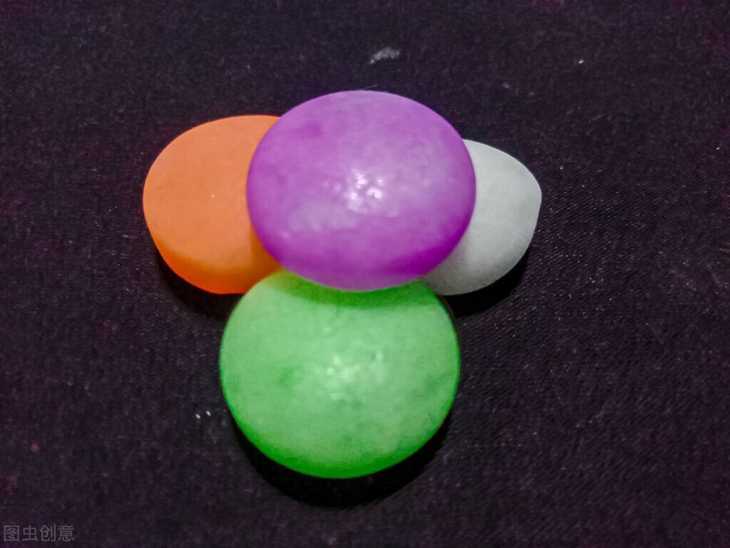 A little knowledge of Yibang Is it harmful to put a few mothballs in a