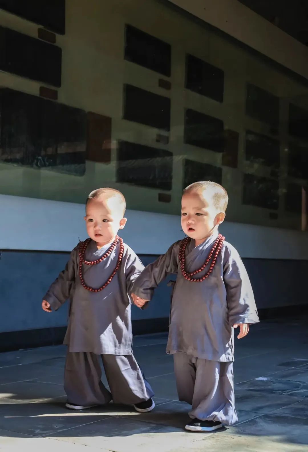 I would rather rot in my stomach than say 2 sentences to my children ...