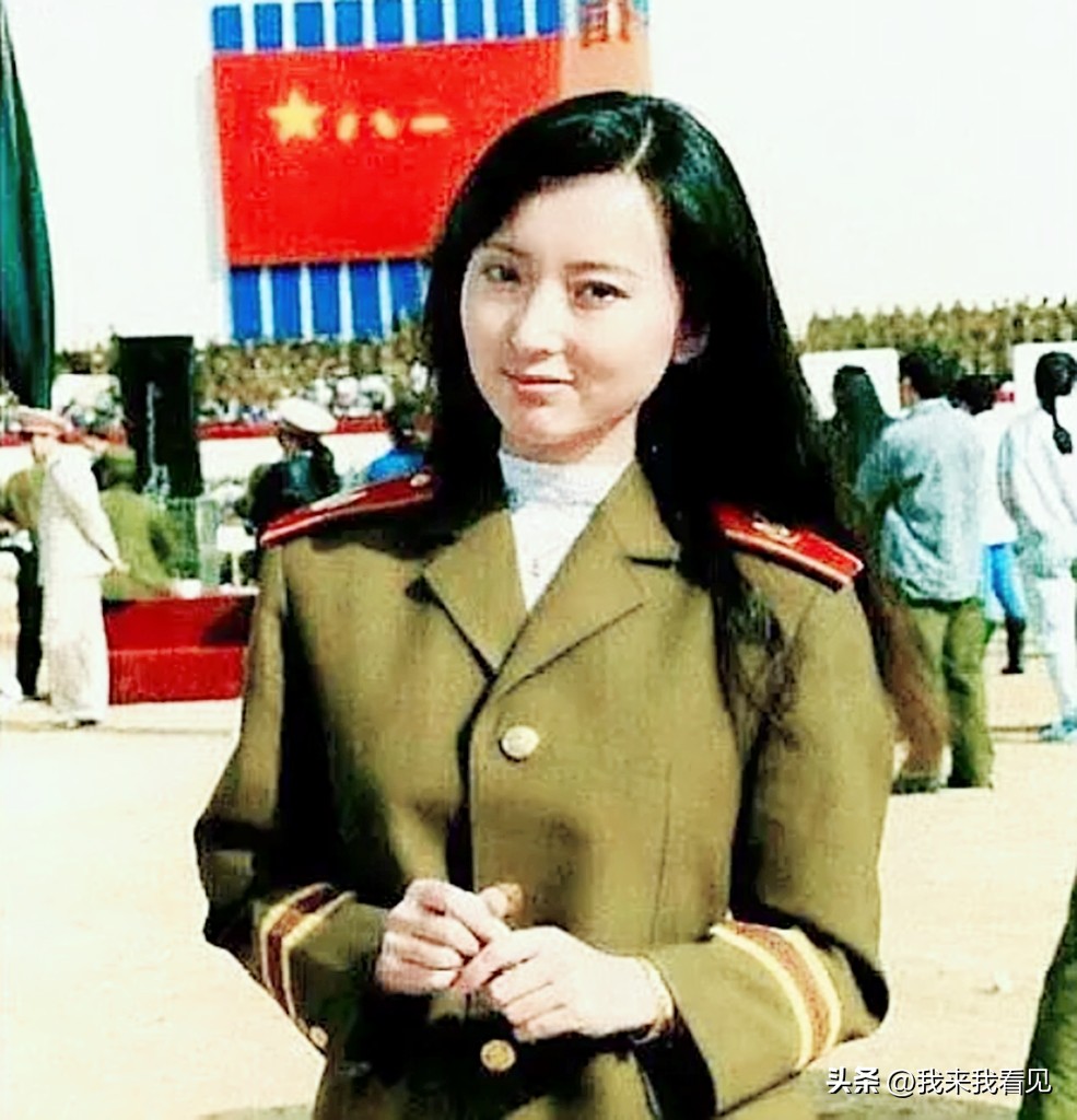 Chen Xiaoxu in military uniform is the sunshine Chen Xiaoxu - iNEWS