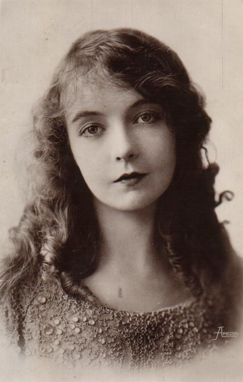 Lillian Gish: Witness to American film history, lived to be 99 years ...