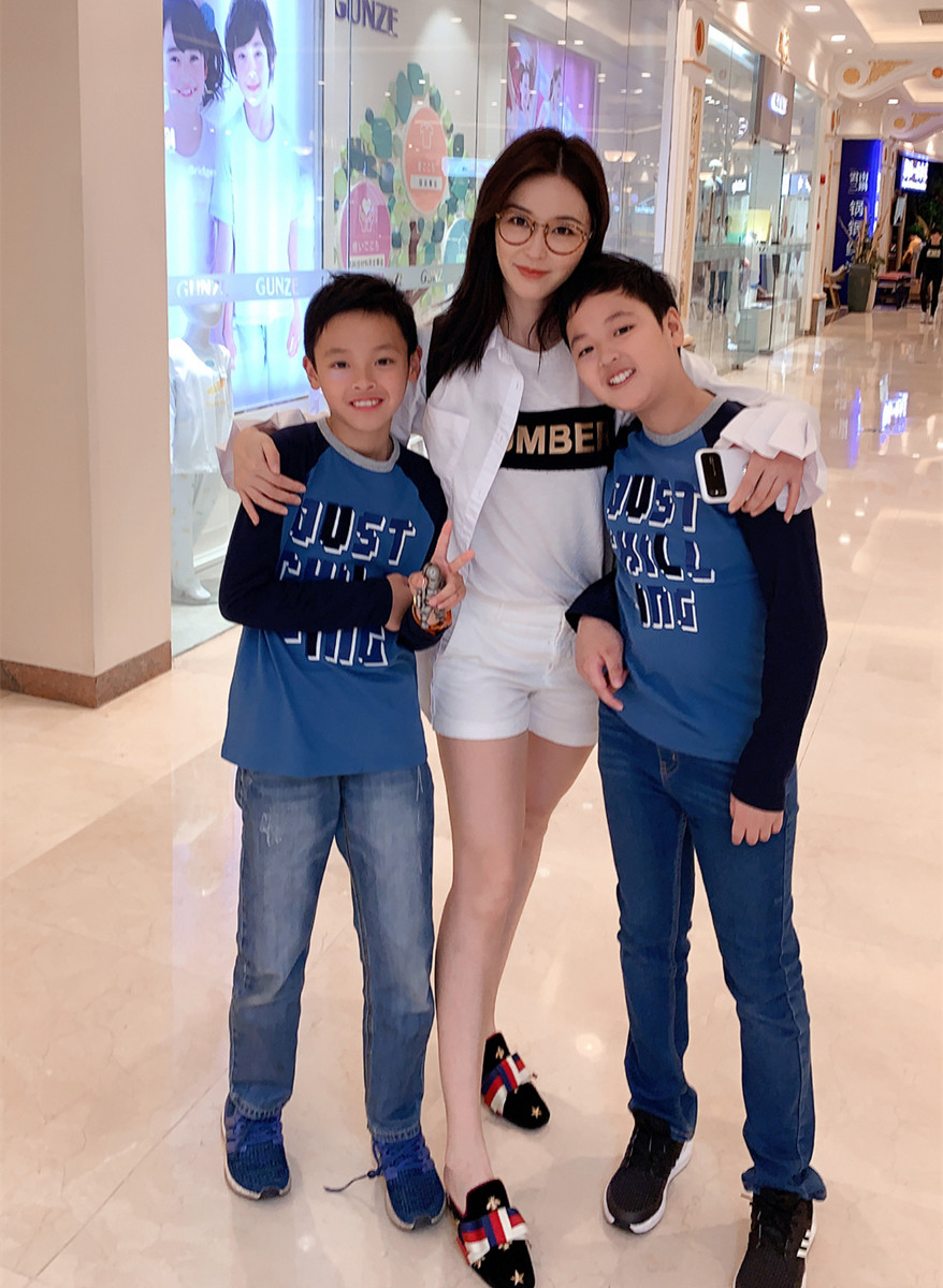 Ma Jingtao is 20 years younger than her ex-wife! 40-year-old wears ...