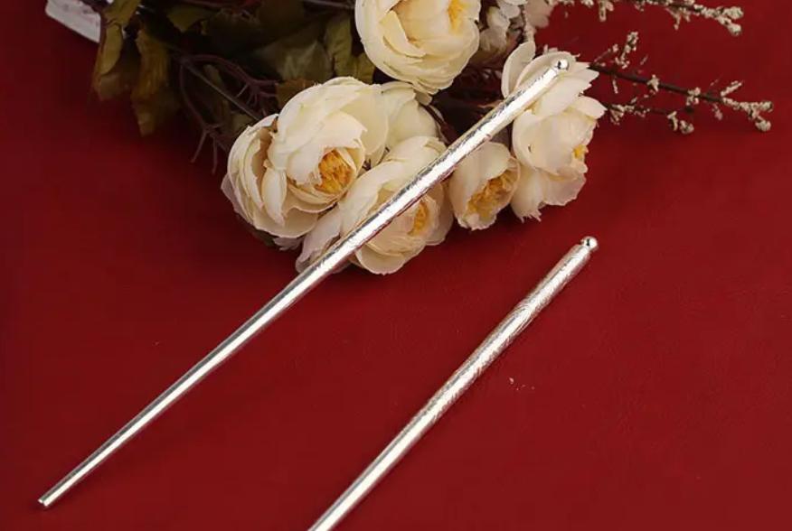 Is it not scientific to use silver chopsticks to test poison? iMedia